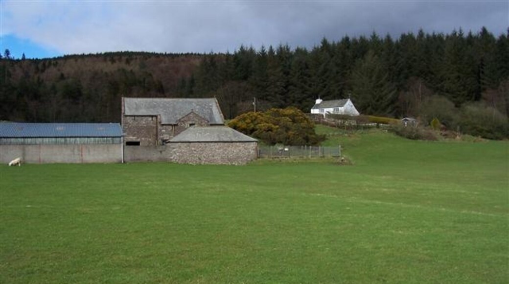 Foto “Irton with Santon” tomada por John Holmes (CC BY-SA); recorte de la original