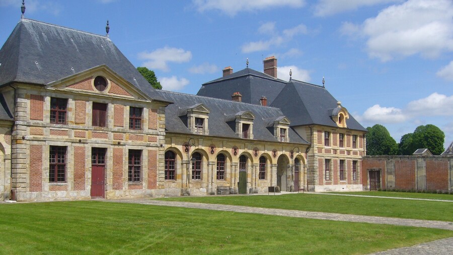 Photo "Photo du Chateau de Vaux le vicomte" by undefined (Creative Commons Zero, Public Domain Dedication) / Cropped from original