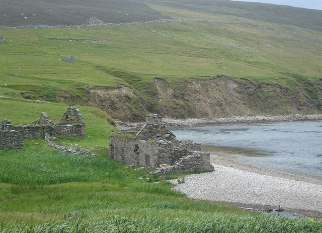 Abandoned dwellings, Sandsound Voe Idyllic on a gorgeous day, but imagine living here during winter storms and gales!