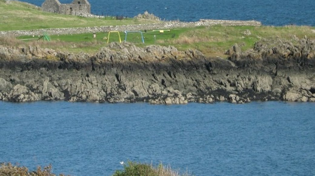 Photo "Isle of Whithorn" by Ann Cook (CC BY-SA) / Cropped from original