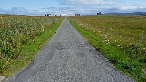 Foto "Kilmuir" de John Allan (CC BY-SA) / Recortada de la original