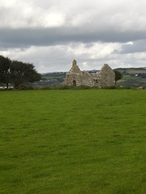 Hen Capel Lligwy (Old Lligwy Chapel) The building, now roofless, was originally built in the 12th century, but the upper parts of the walls were reconstructed in the 14th century. A small chapel, with a crypt underneath, was added in the 16th century