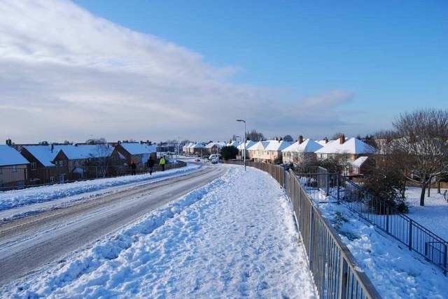 Bridgemary under snow - Bridge in Gregson Avenue (2)