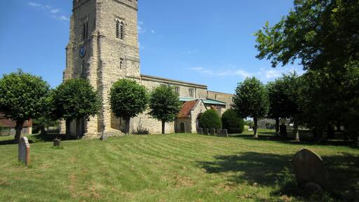 Photo "Whitchurch" by Philip Jeffrey (CC BY-SA) / Cropped from original