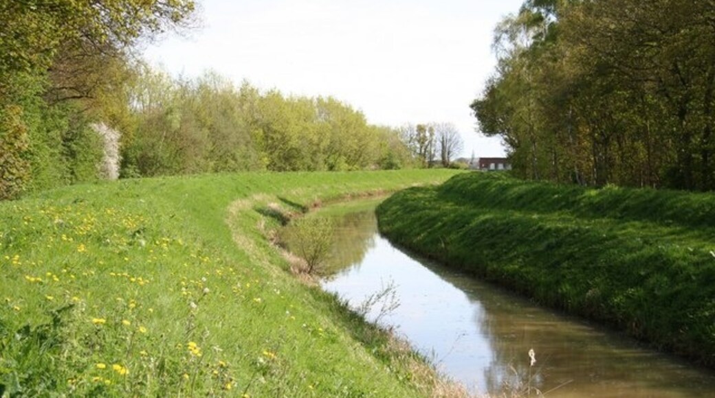 Foto "Saxilby con Ingleby" por Richard Croft (CC BY-SA) / Recortada de la original