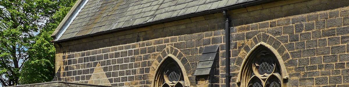 Photo "St James, Ryhill" by Tim Green (Creative Commons Attribution 2.0) / Cropped from original