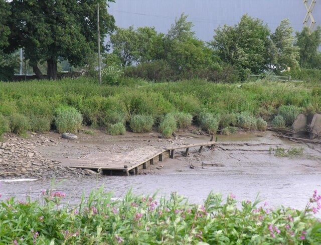 Photo "Hook" by George Robinson (CC BY-SA) / Cropped from original