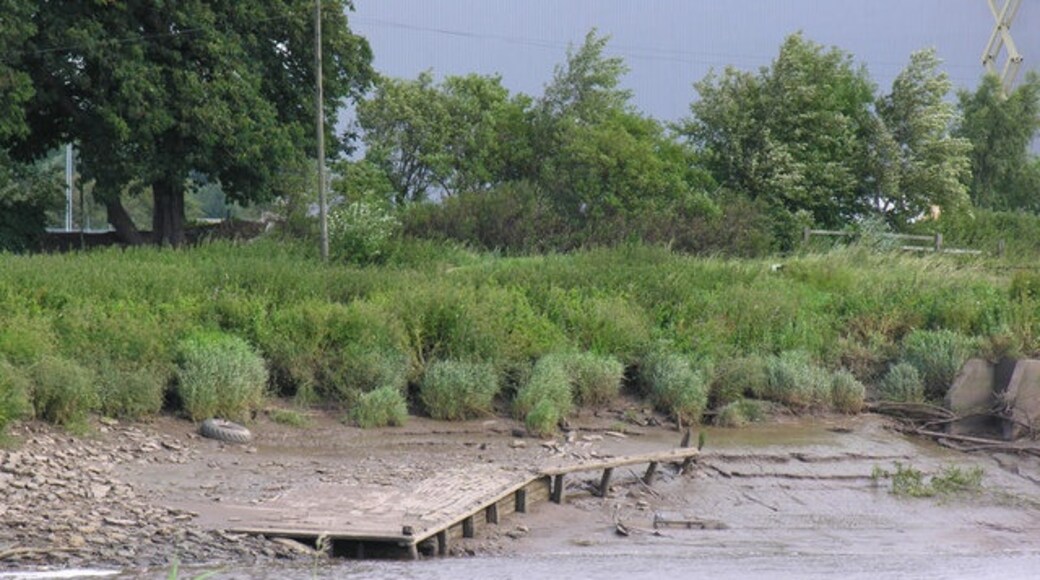 Photo "Hook" by George Robinson (CC BY-SA) / Cropped from original