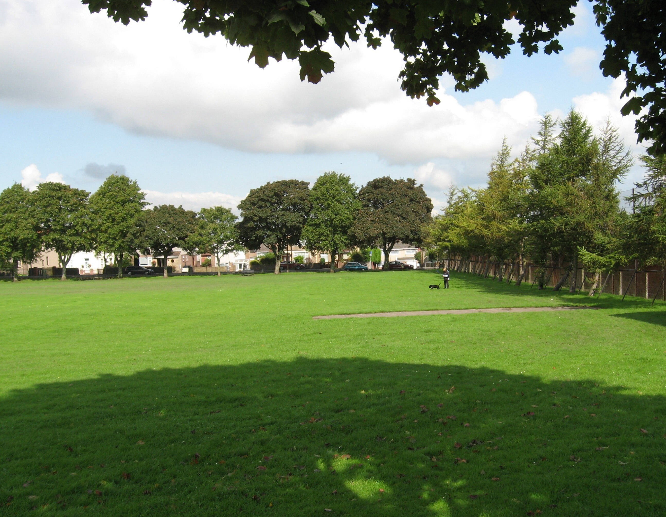 Kuva ”Staple Hill ja Mangotsfield” käyttäjältä Bob&Anne Powell (CC BY-SA) / rajattu alkuperäisestä kuvasta