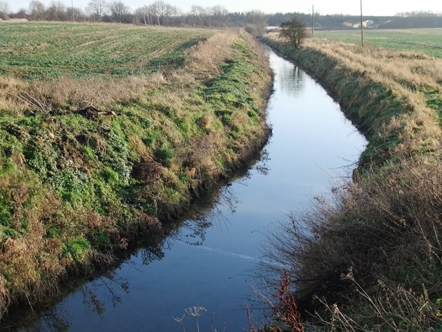 Foto „South Killingholme“ von David Wright (CC BY-SA)/zugeschnittenes Original