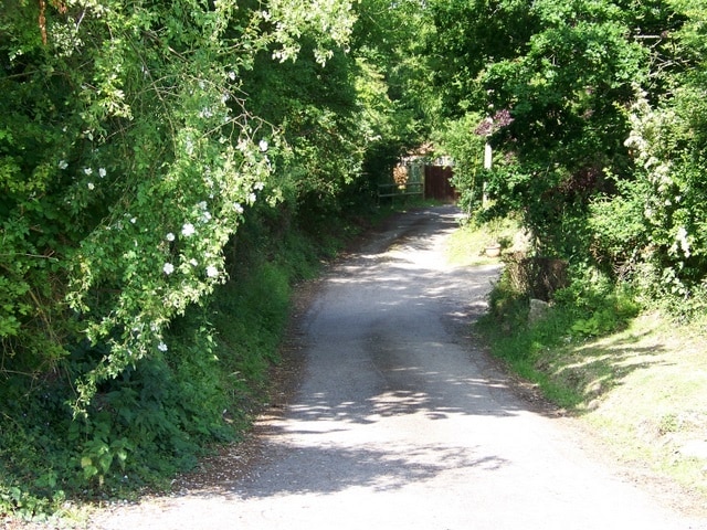 Footpath, Hartgrove The footpath passes beside the Old School House.