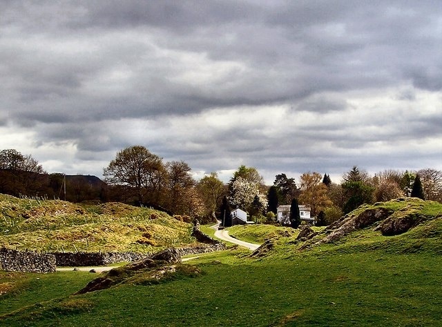 "Underbarrow and Bradleyfield"-foto av Arnold Price (CC BY-SA) / Urklipp från original