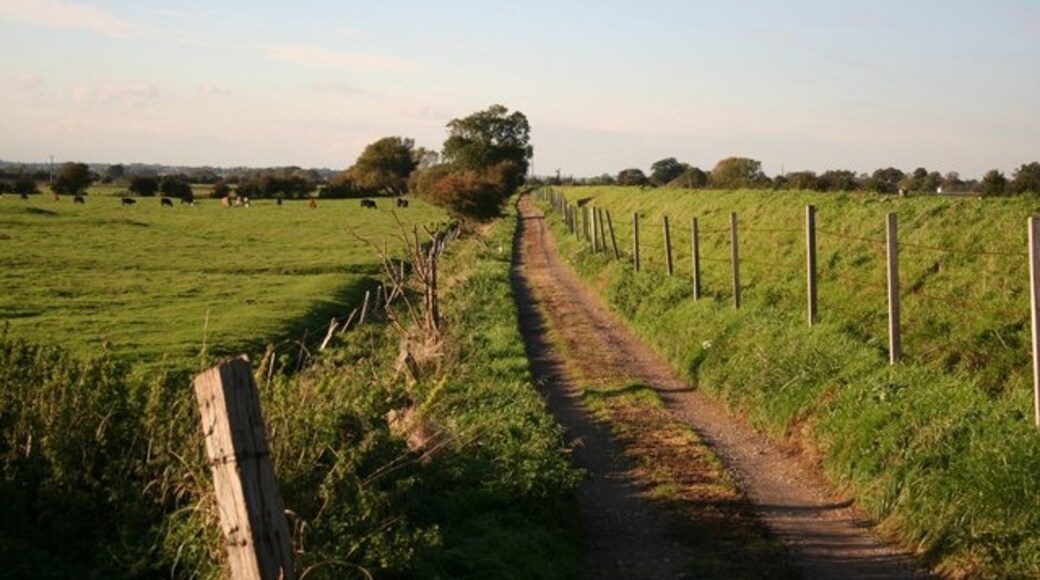 Kuva ”Thorpe Pyhän Pietarin kylä” käyttäjältä Richard Croft (CC BY-SA) / rajattu alkuperäisestä kuvasta