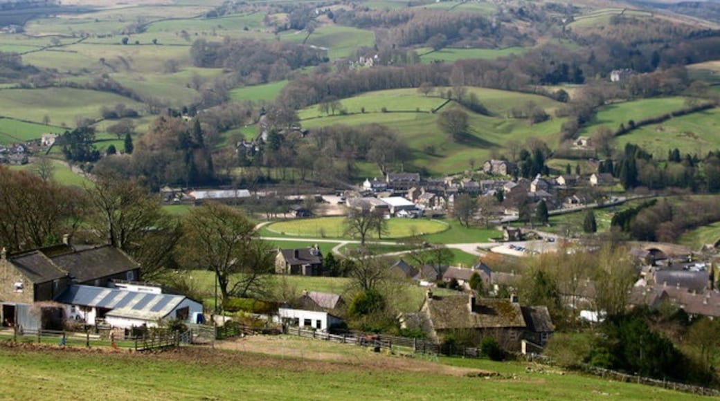Photo "Pateley Bridge" by David Rogers (CC BY-SA) / Cropped from original