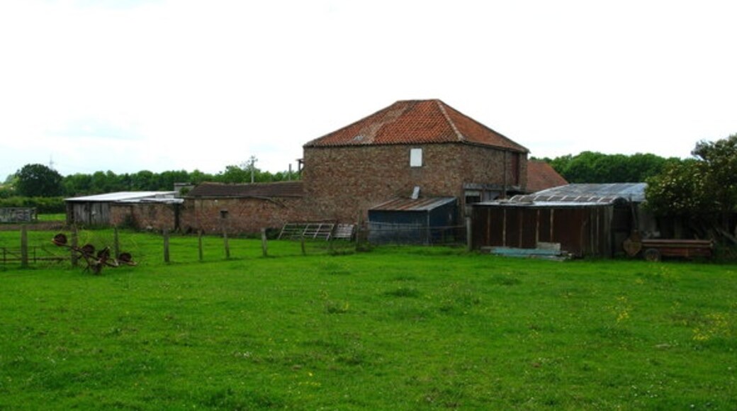 Photo "Murton" by David Rogers (CC BY-SA) / Cropped from original