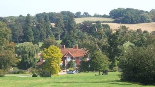 Kuva ”Boxted” käyttäjältä Andrew Hill (CC BY-SA) / rajattu alkuperäisestä kuvasta