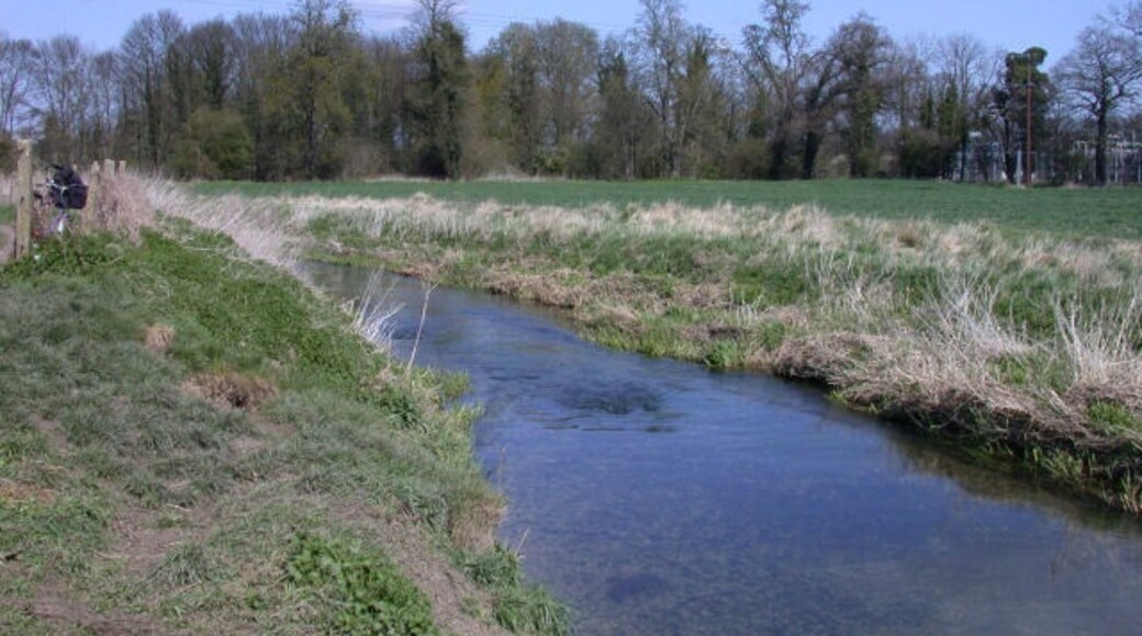 Ảnh "Sawston" của Keith Edkins (CC BY-SA) / Cắt từ ảnh gốc