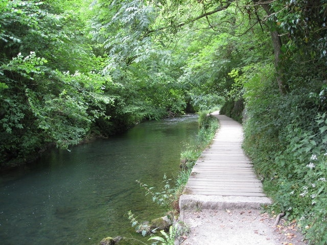 Dovedale - River Dove Boardwalk around the river bend.