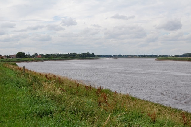 Photo "Twin Rivers" by David Wright (CC BY-SA) / Cropped from original