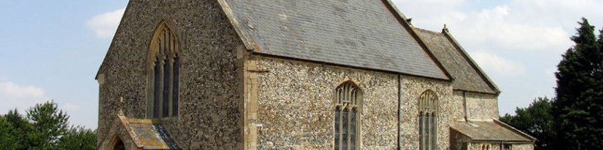 Photo "St Botolph, Stow Bedon, Norfolk" by John Salmon (Creative Commons Attribution-Share Alike 2.0) / Cropped from original