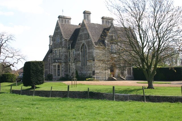 Foto “Titchmarsh” tomada por Richard Dear (CC BY-SA); recorte de la original