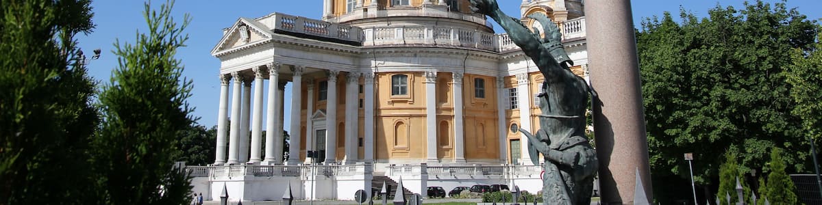 Photo "Torino, basilica di Superga" by Discanto (Creative Commons Attribution-Share Alike 4.0) / Cropped from original