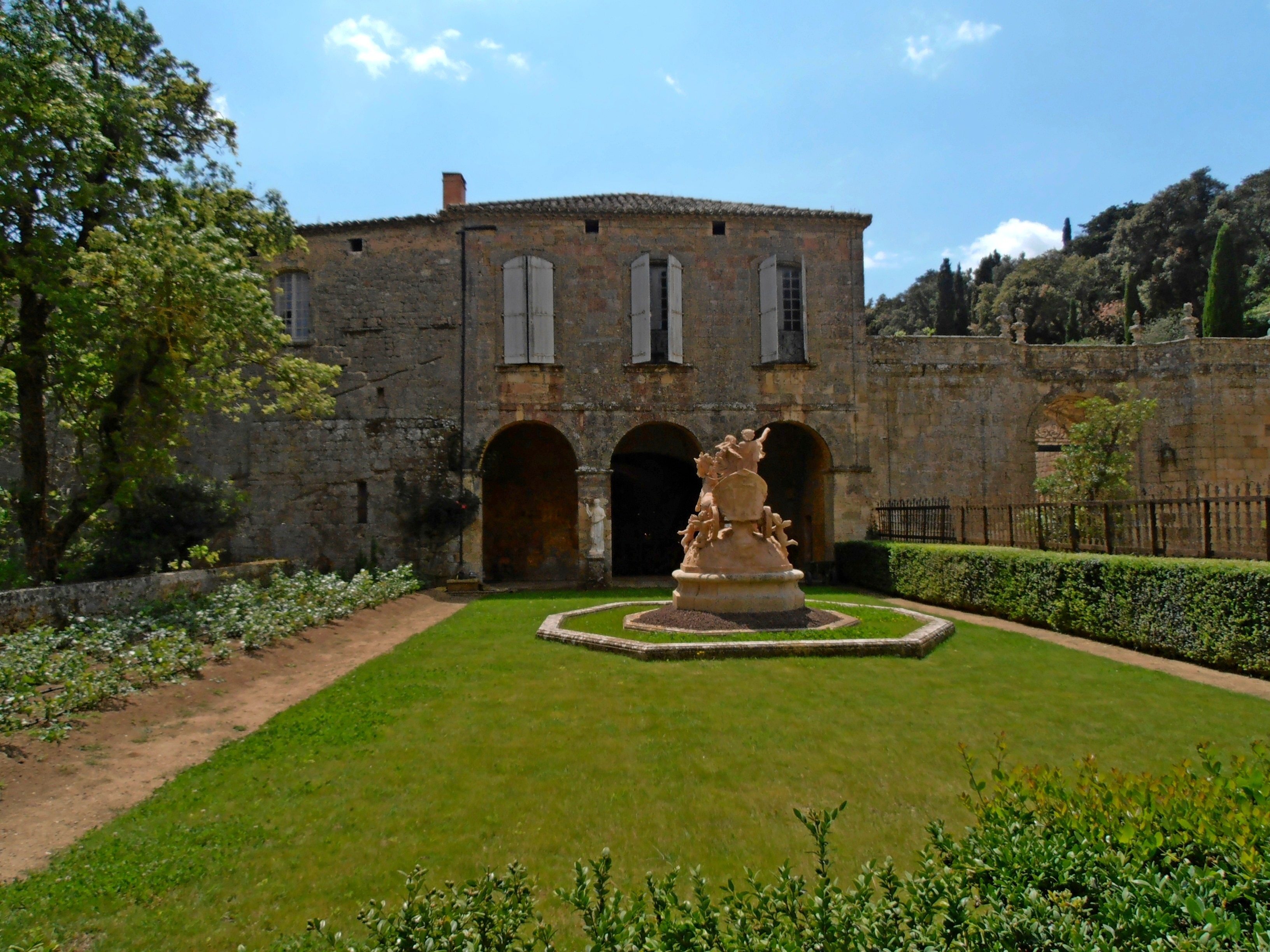 Foto "Abbazia di Fontfroide" di Tournasol7 (CC BY-SA) / Ritaglio dell’originale