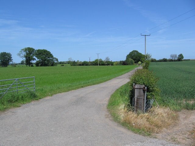 Photo "Ford" by John Firth (CC BY-SA) / Cropped from original