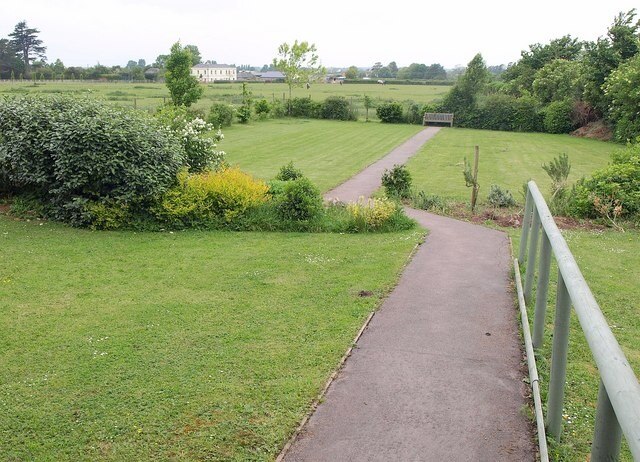 Foto „Cleeve“ von Derek Harper (CC BY-SA)/zugeschnittenes Original