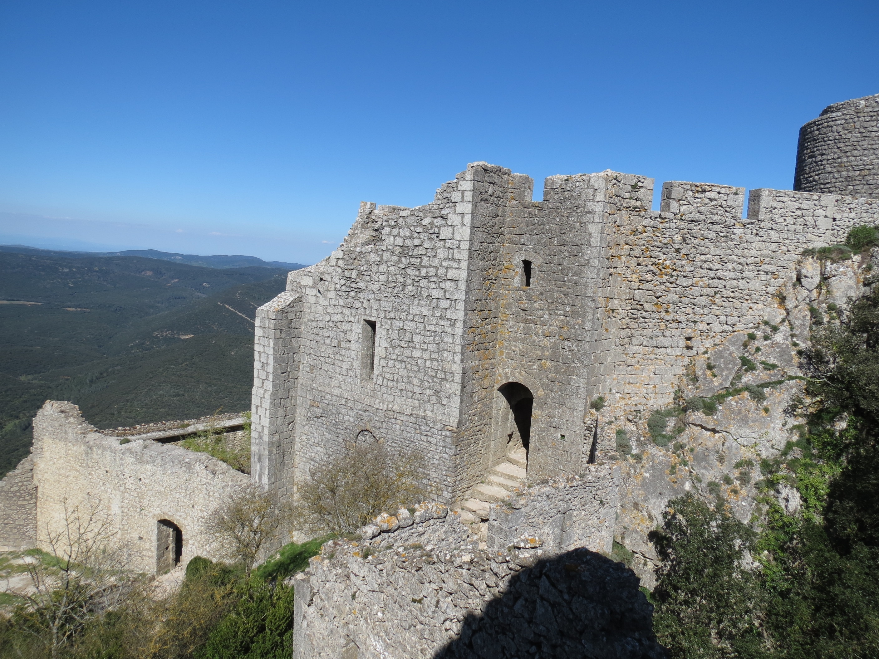 Chateau de Peyrepertuse a Duilhac-sous-Peyrepertuse: Tour e Visite Guidate