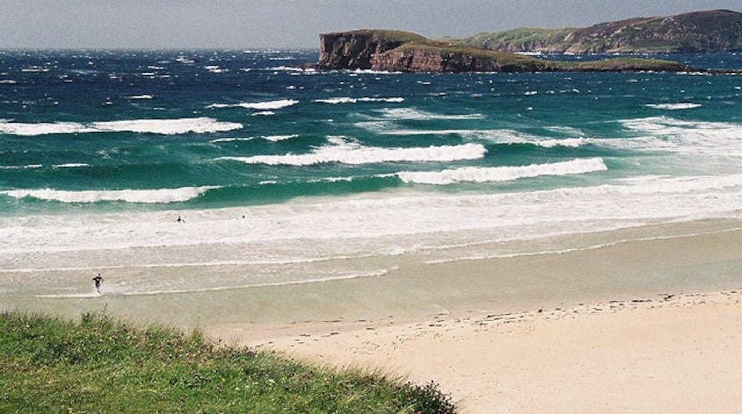 Photo "Oldshoremore Beach" by michael hardman (CC BY-SA) / Cropped from original