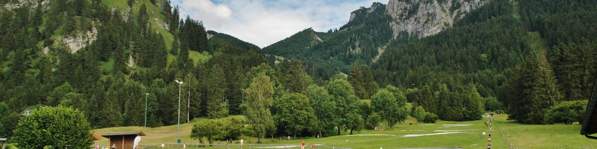 Photo "Sommerrodelbahn - Tegelbergbahn" by qwesy qwesy (Creative Commons Attribution 3.0) / Cropped from original