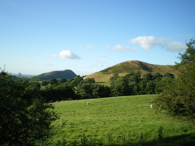 Photo "Church Pulverbatch" by Richard Law (CC BY-SA) / Cropped from original