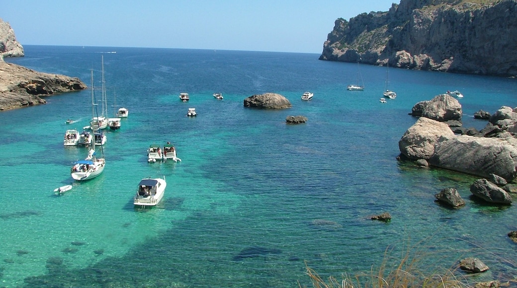 Photo "Cala Figuera" by Kufoleto (CC BY) / Cropped from original