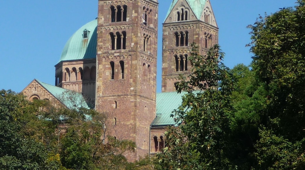 Foto „Speyerer Dom“ von Immanuel Giel (CC BY)/zugeschnittenes Original