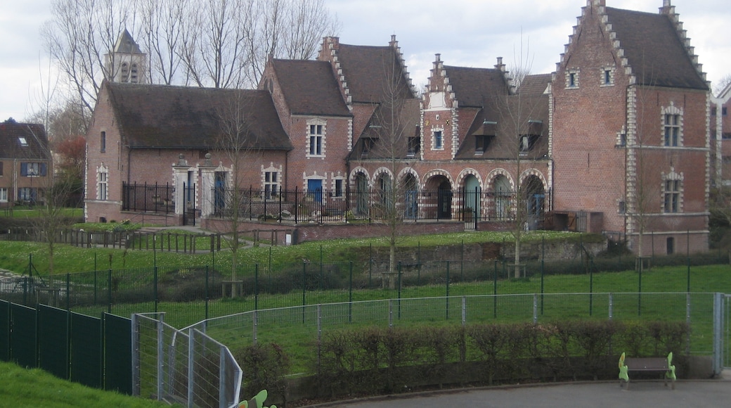 Photo "Château" by Jiel (CC BY-SA) / Cropped from original