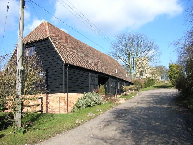 Photo "Edgcott" by Andrew Smith (CC BY-SA) / Cropped from original