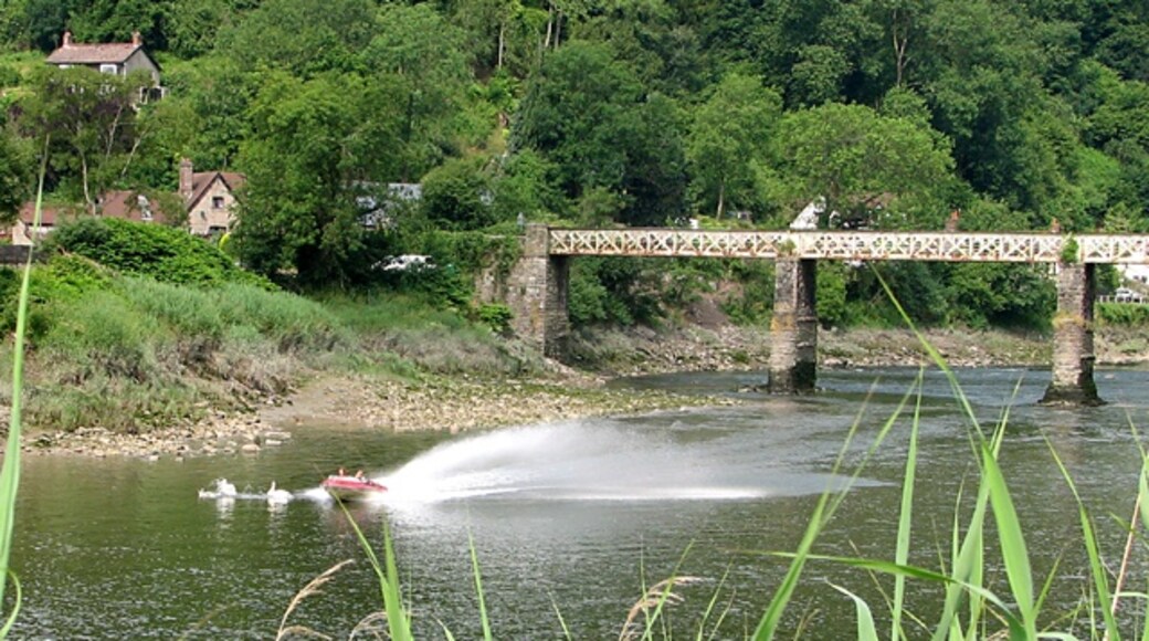 "Hewelsfield and Brockweir"-foto av Roy Parkhouse (CC BY-SA) / Urklipp från original