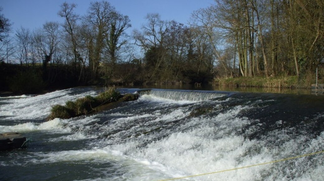 Photo "Howsham" by Matthew Hatton (CC BY-SA) / Cropped from original