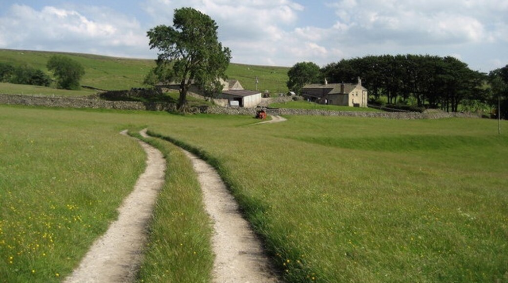 Foto “Hetton-cum-Bordley” tomada por Chris Heaton (CC BY-SA); recorte de la original