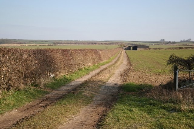 Kuva ”Ylä-Toynton” käyttäjältä Richard Croft (CC BY-SA) / rajattu alkuperäisestä kuvasta