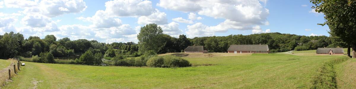 Photo "Panorama" by humungoulus (Creative Commons Attribution 3.0) / Cropped from original