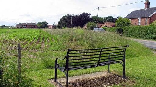 Photo "Forncett End" by John Salmon (CC BY-SA) / Cropped from original