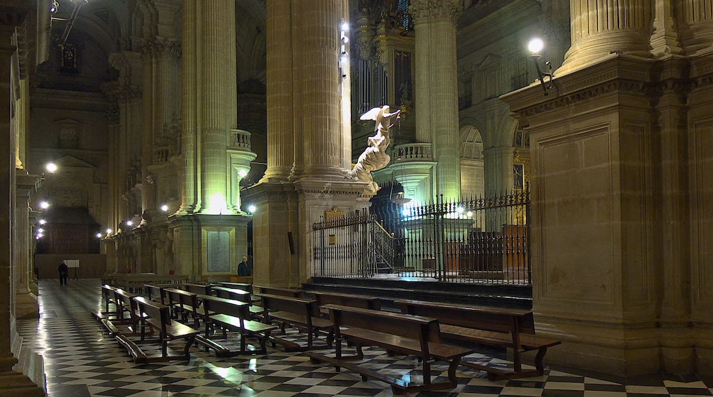 "Catedral de Jaén"-foto av Jose Luis Filpo Cabana (CC BY) / Urklipp från original