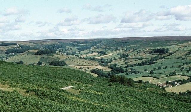 Photo "Rosedale West Side" by Gordon Hatton (CC BY-SA) / Cropped from original