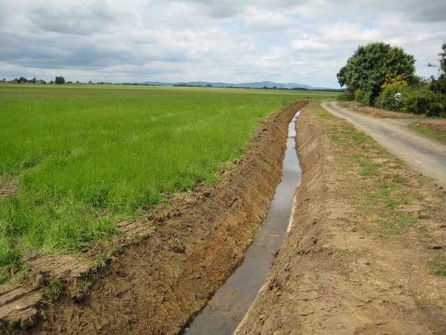 Foto "Bricklehampton" de Philip Halling (CC BY-SA) / Recortada do original