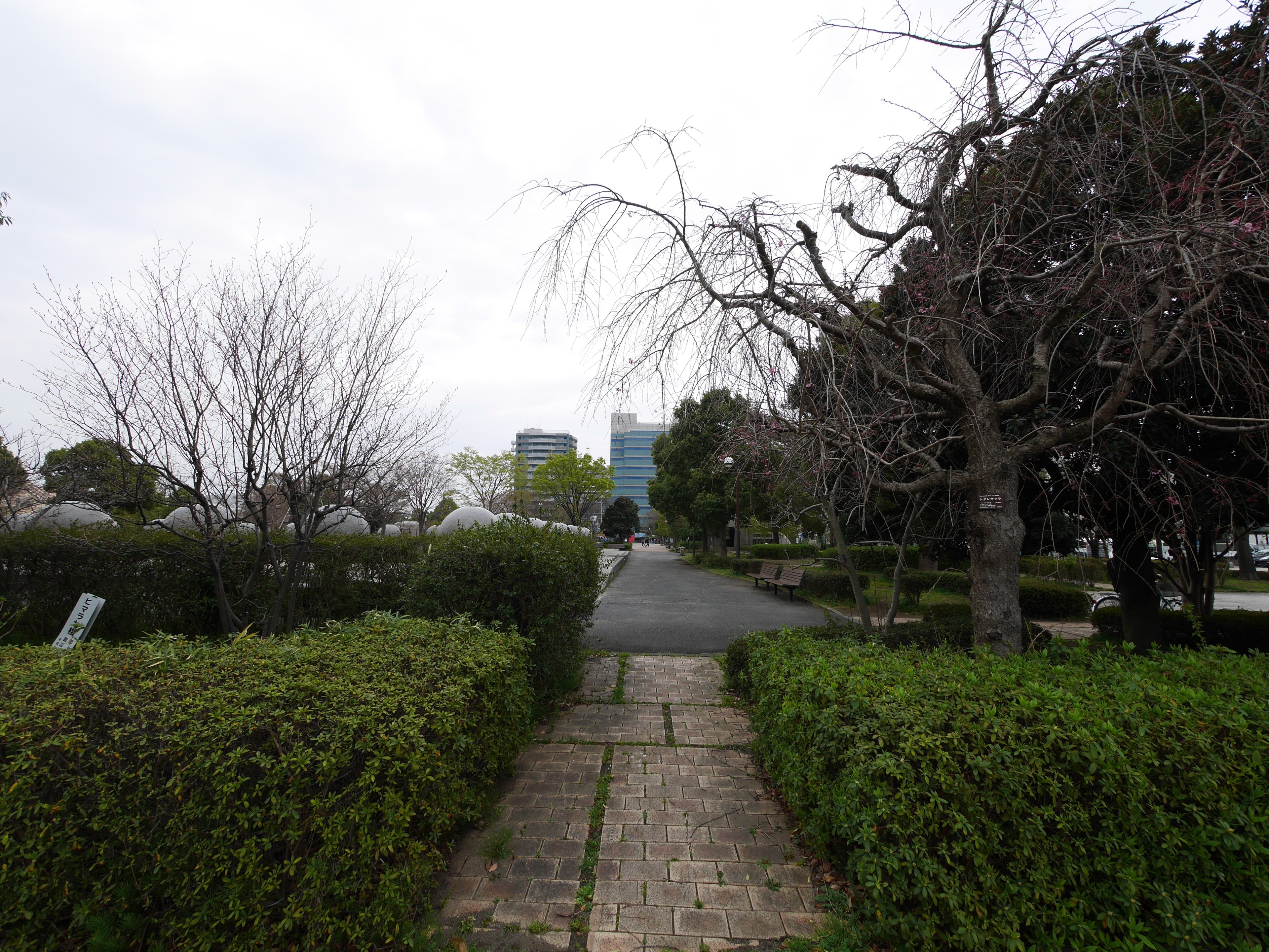 Photo "<h2>Best places to stay offering breakfast</h2>" by 運転太郎 (CC BY) / Cropped from original