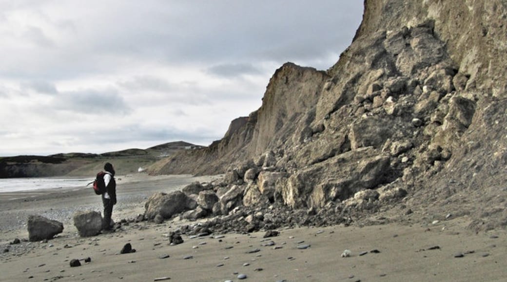 Foto "Spiaggia di Aberdaron" di Dave Croker (CC BY-SA) / Ritaglio dell’originale