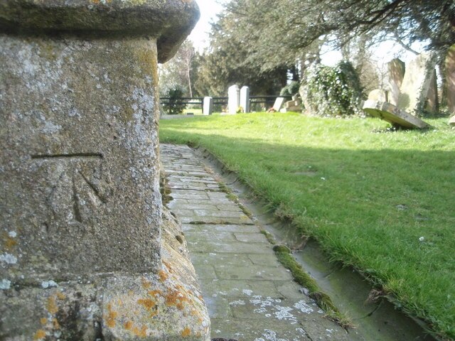 Foto "Thurning" de Michael Trolove (CC BY-SA) / Recortada do original