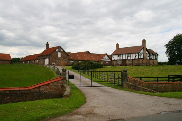 Foto „Kirk Hammerton“ von David Rogers (CC BY-SA)/zugeschnittenes Original